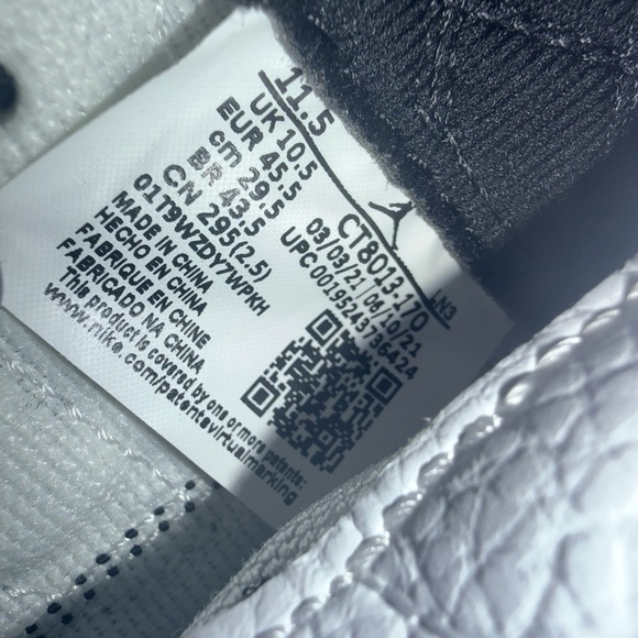 Jordan Retro 23 Men's White and Black Leather Sneakers - Picture 7 of 9